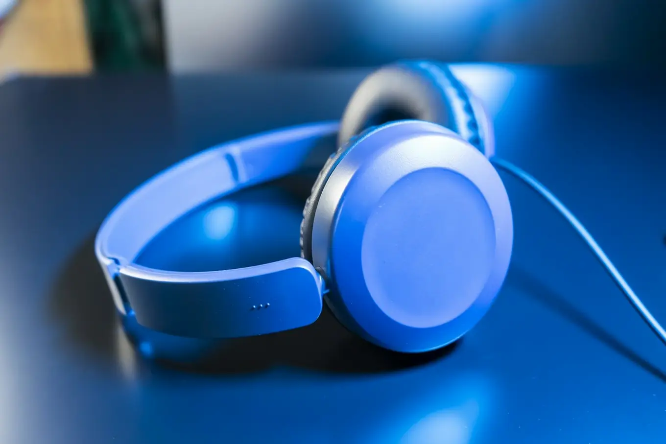 niebieskie słuchawki